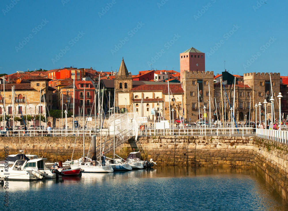 Fototapeta premium Nice harbor in Spain