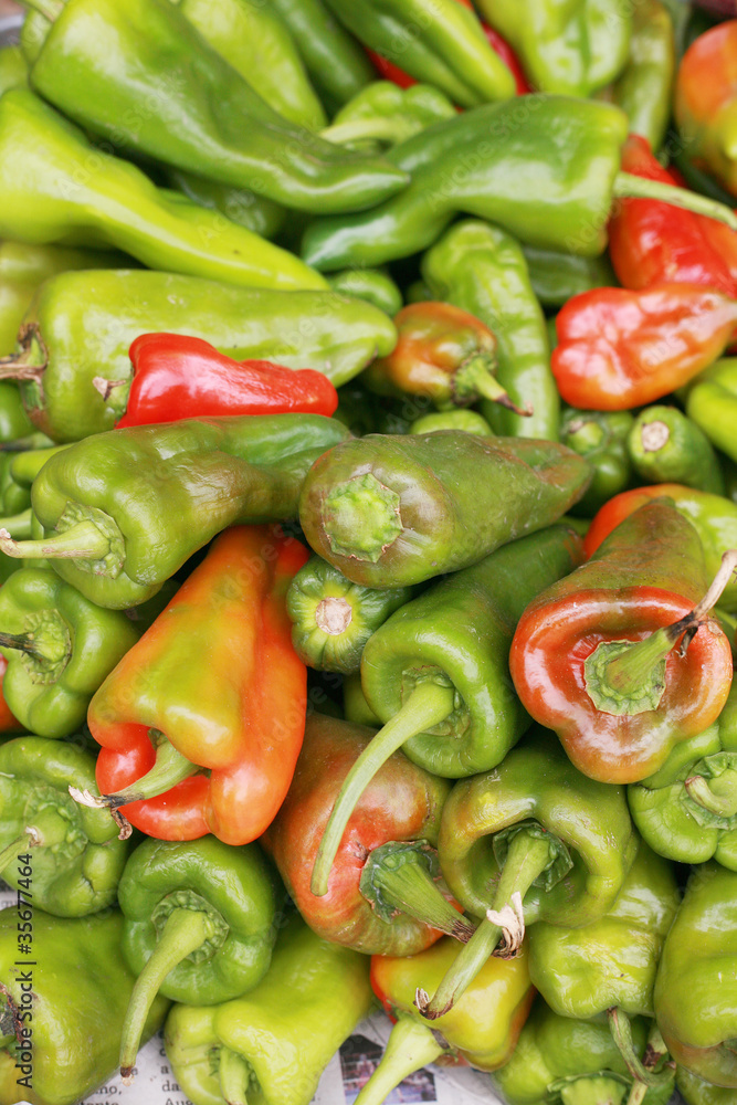 bell peppers background (Capsicum annuum) bell peppers background (Capsicum annuum)
