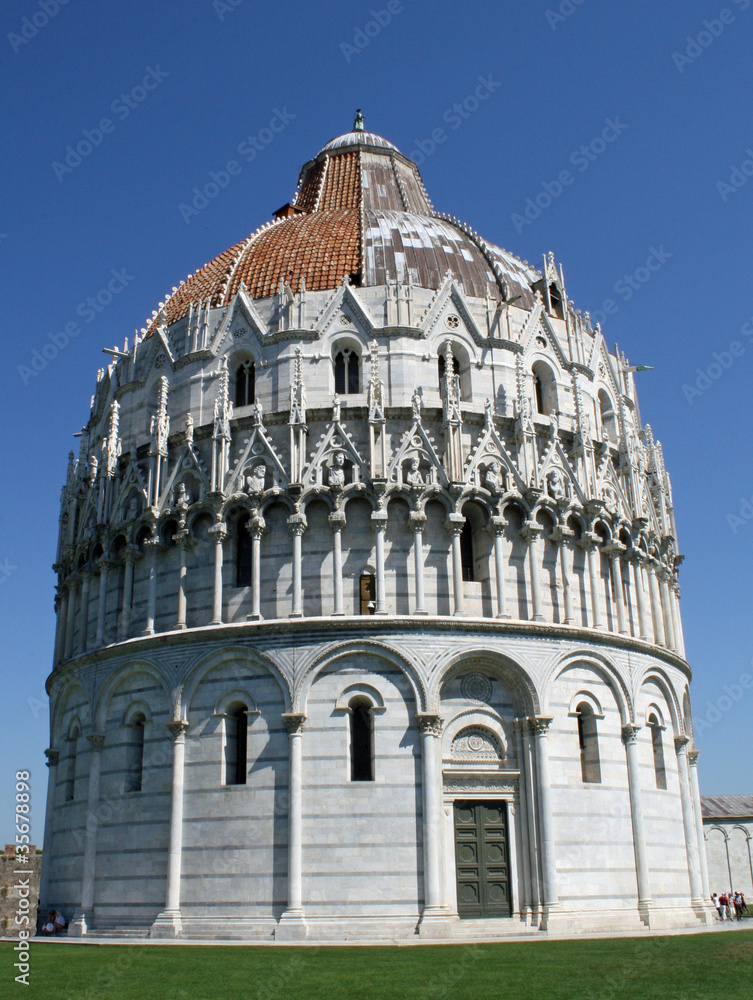 gothic baptistery in Pisa, neat the tower
