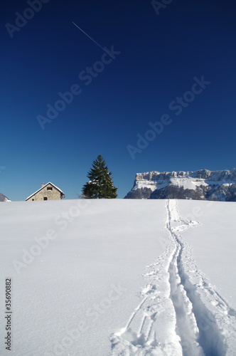 paysage montagnard en hiver © minicel73