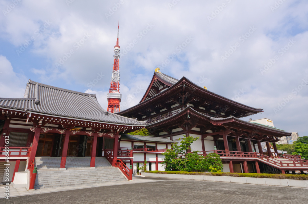 Naklejka premium Tokyo Tower and Zojo-ji Temple in Tokyo, Japan