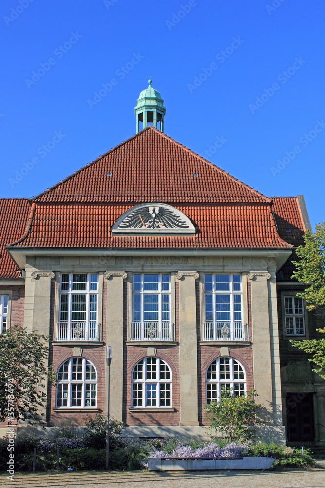 ehemalige Handwerkskammer Harburg von 1911 (Reformarchitektur) ehemalige Handwerkskammer Harburg von 1911 (Reformarchitektur)