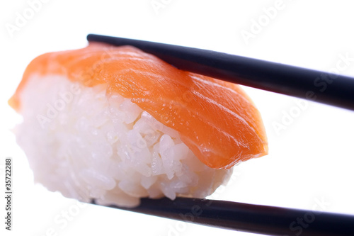 Single sushi