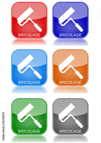 Bricolage  "6 buttons of different colors"