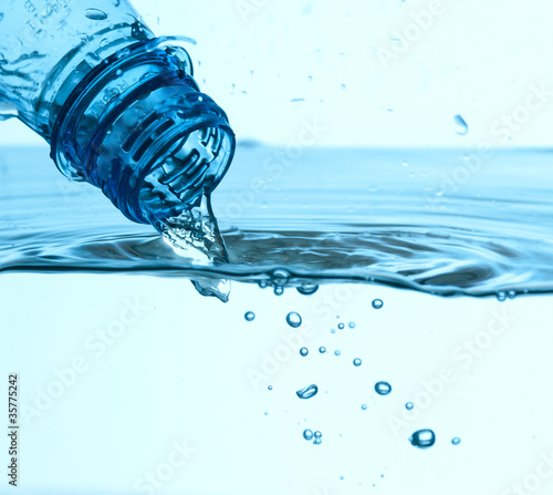 Wallpaper Mural Fresh water Torontodigital.ca