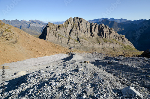 Le Pic des Sarradets en montant à La Brèche de Roland photo