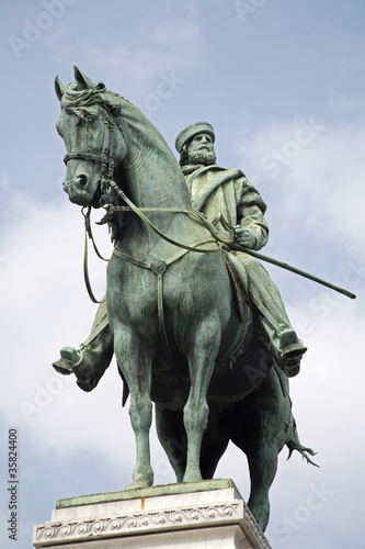Milan - Garibaldi memorial