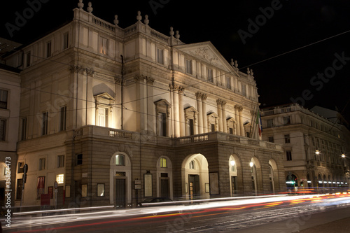 Milan - La Scala theater © Renáta Sedmáková