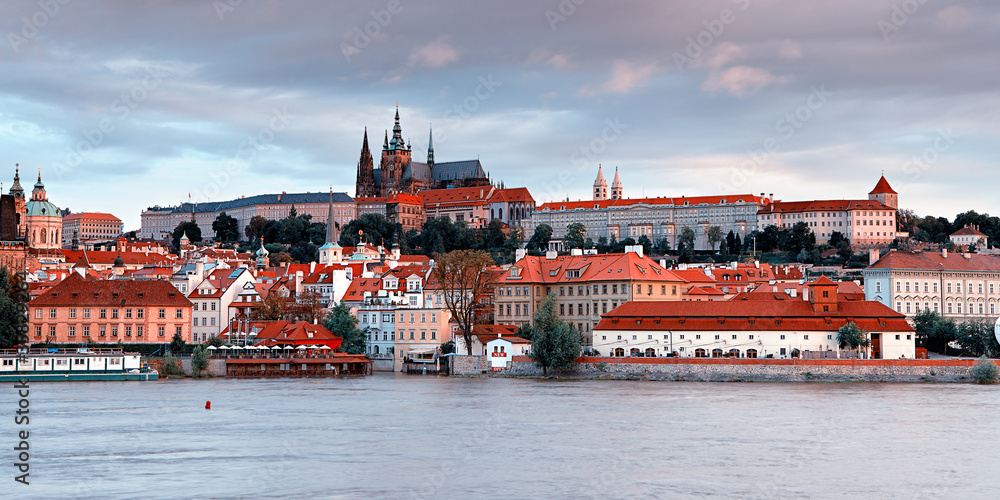 Obraz premium Panorama of old Prague