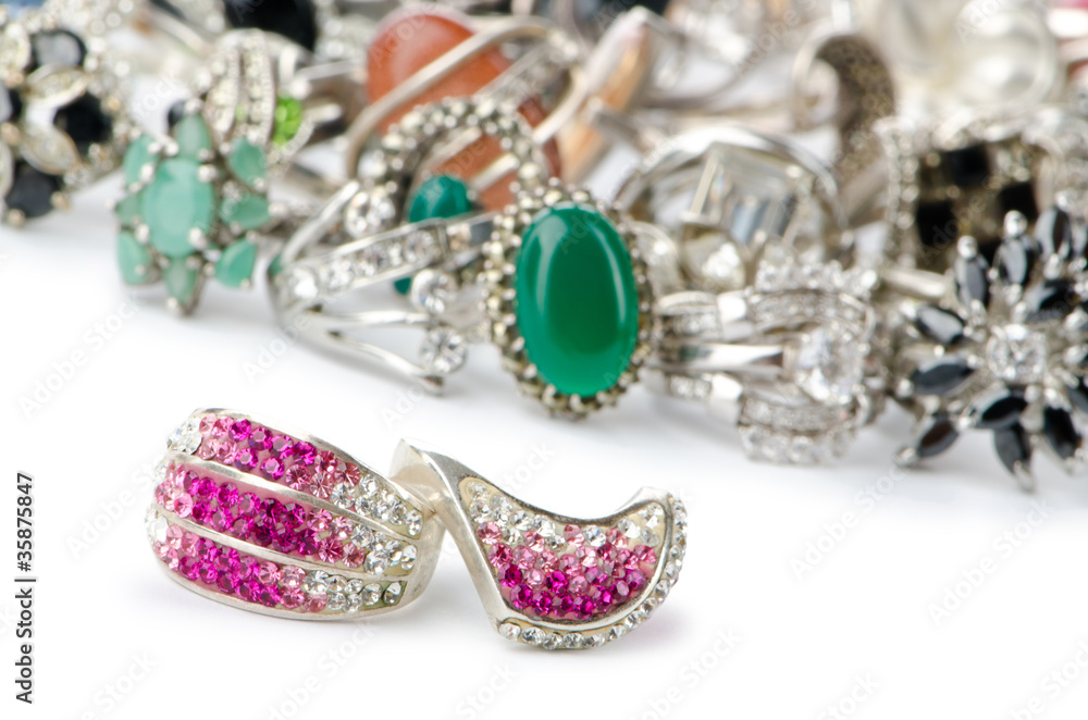 Selection of many precious rings Selection of many precious rings