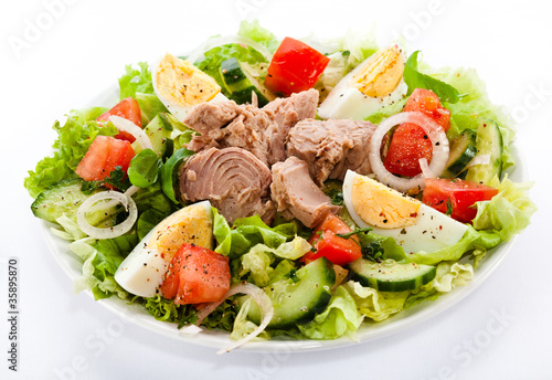 Tuna and vegetable salad #35895870