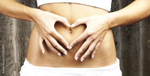 Tableau sur toile belly button heart