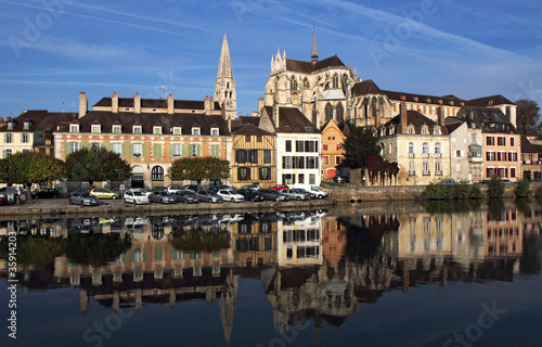 Abbaye Saint Germain, reflets dans l'Yonne