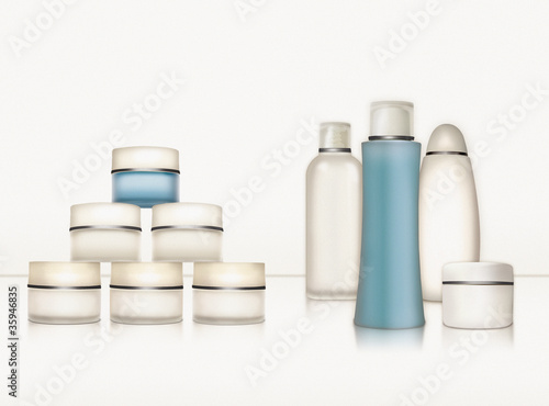 032 famiglia di prodotti bianchi e blu
