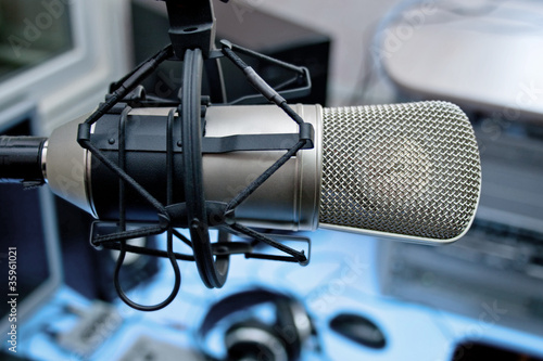 Microphone