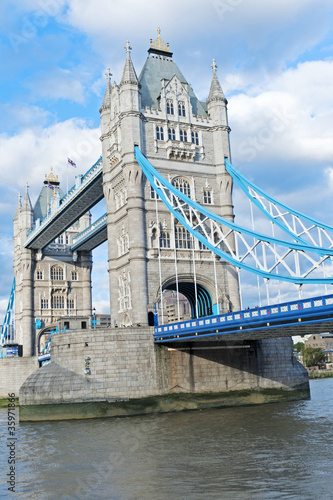 tower bridge