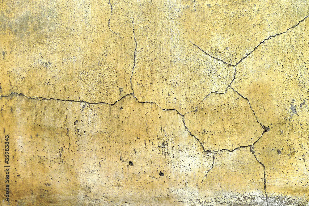Risse in der Wand Risse in der Wand