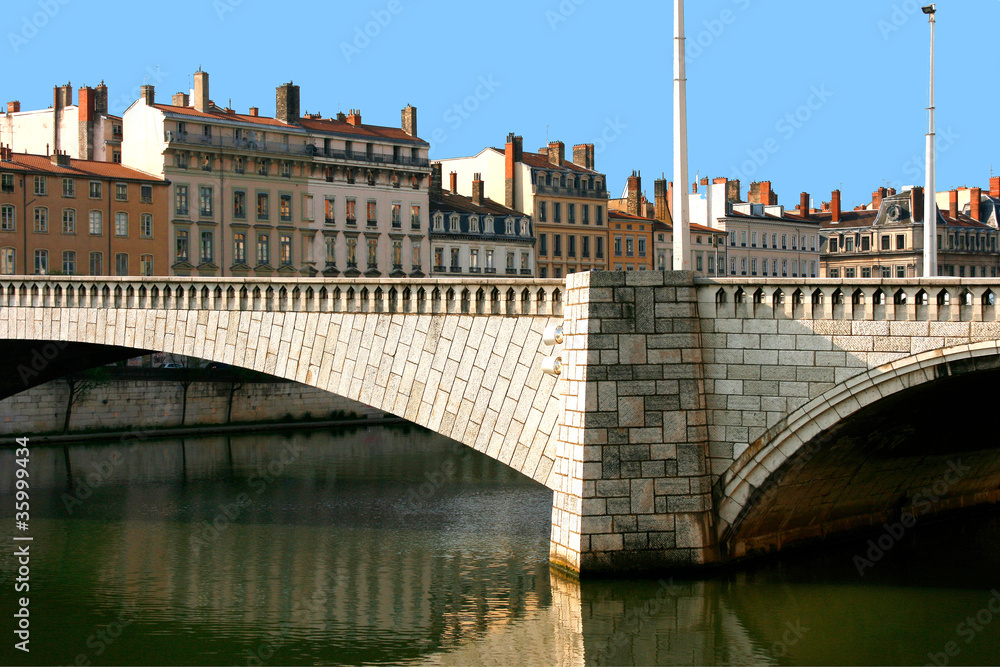 Altstadt und Brücke in Lyon