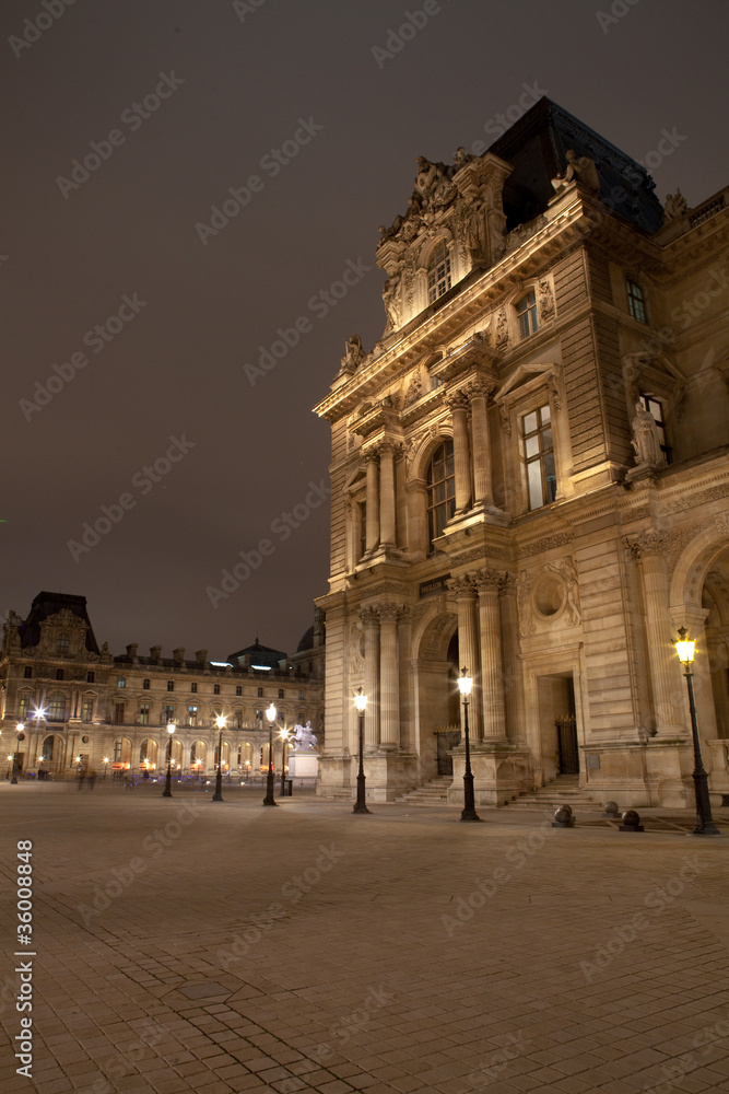 Cour du Louvre, Paris