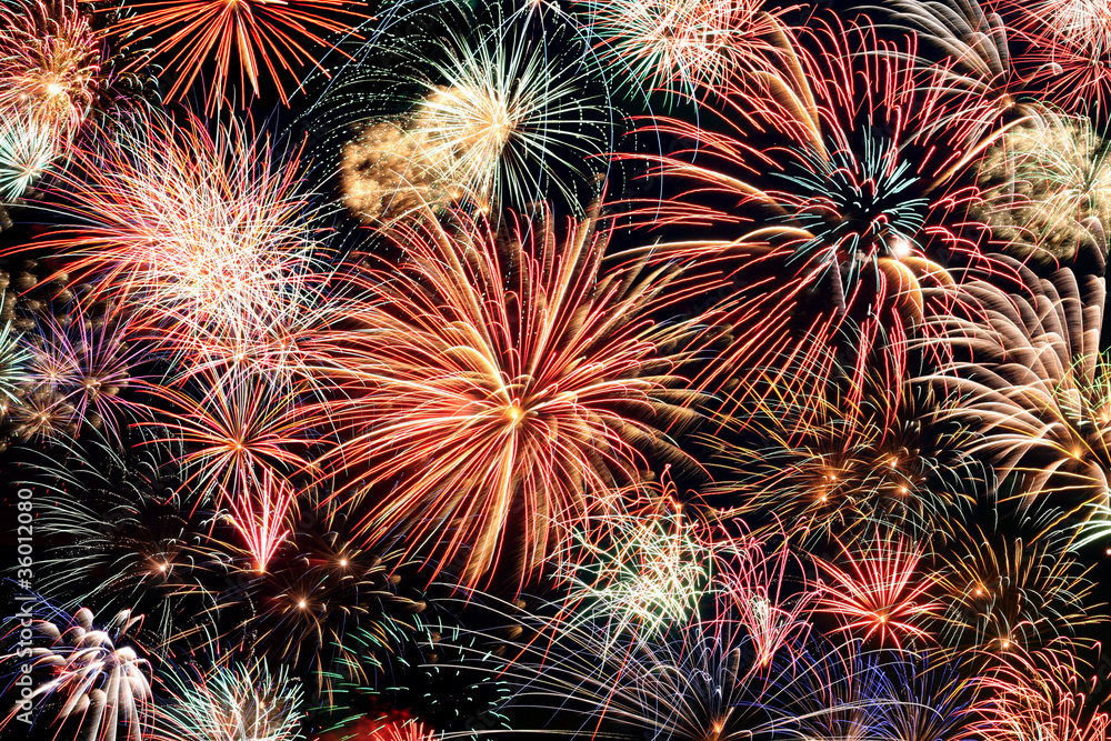 Fototapeta premium Multicolored fireworks horizontal