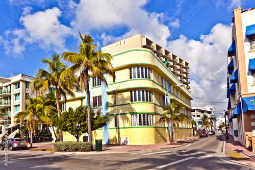 beautiful houses in Art Deco style in South Miami