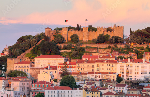 Obraz na płótnie castle Sao Jorge at sunset in Lisboa, Portugal w salonie