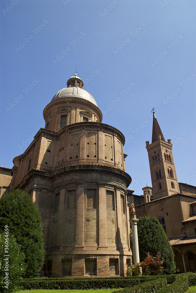 La basilica di San Domenico dal Chiostro, Bologna