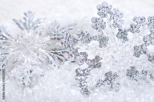 Decorations on snow © Sunny studio