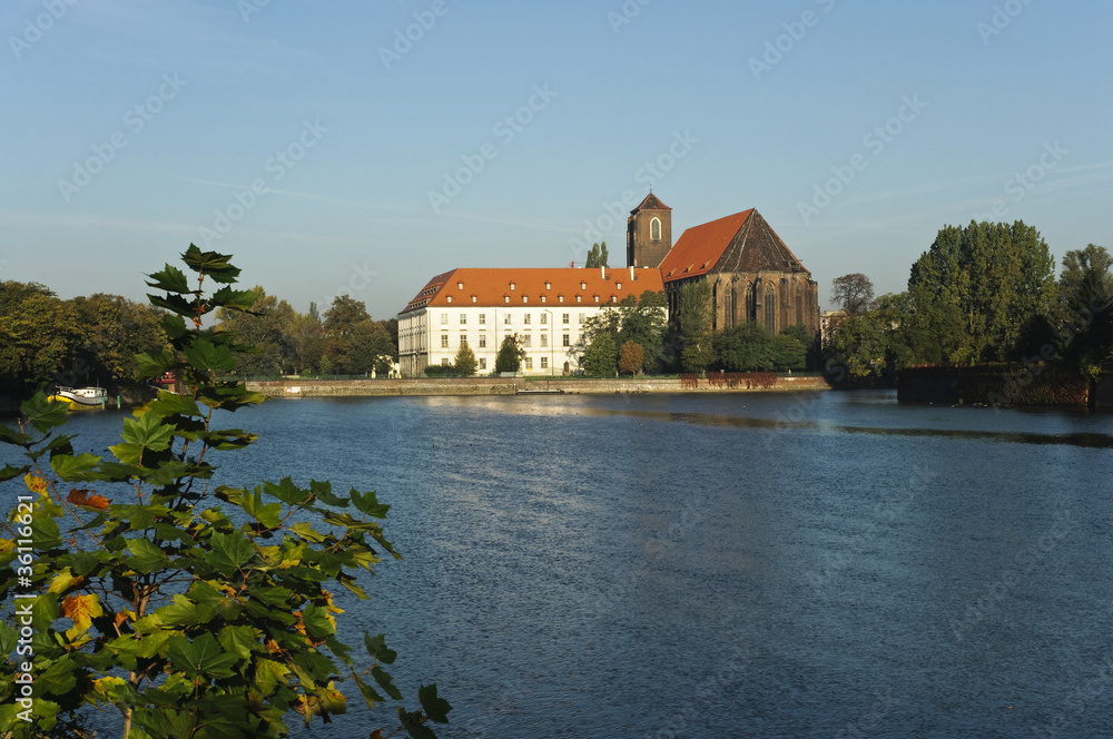 Widok na Wyspę Piaskową we Wrocławiu Widok na Wyspę Piaskową we Wrocławiu