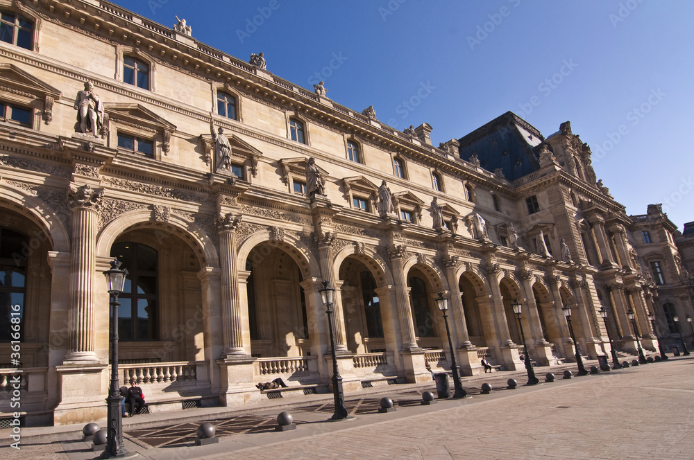 Le Louvre à Paris - France
