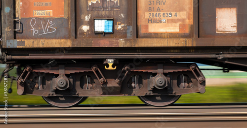 Güterzug auf Schienen photo