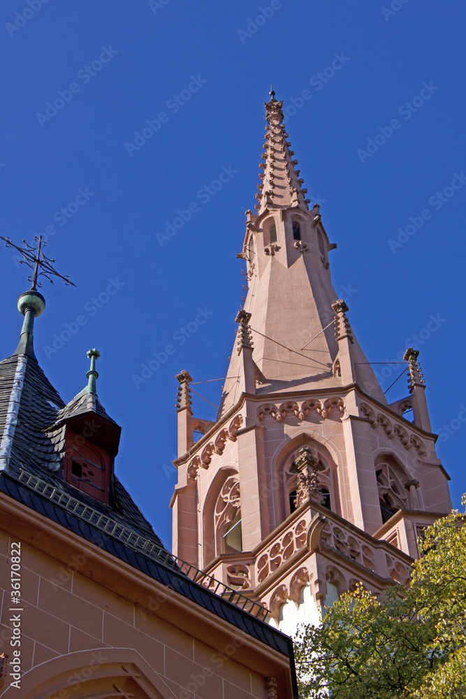 Neugotische Rochuskapelle bei Bingen (Rheinland-Pfalz)