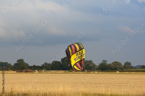 Photos deflating balloon
