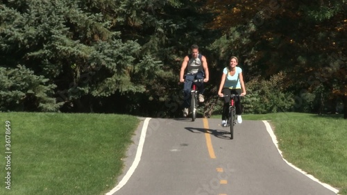 Wallpaper Mural Happy couple cyclist. Torontodigital.ca