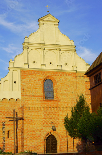 fasada gotyckiego kościoła w Poznaniu