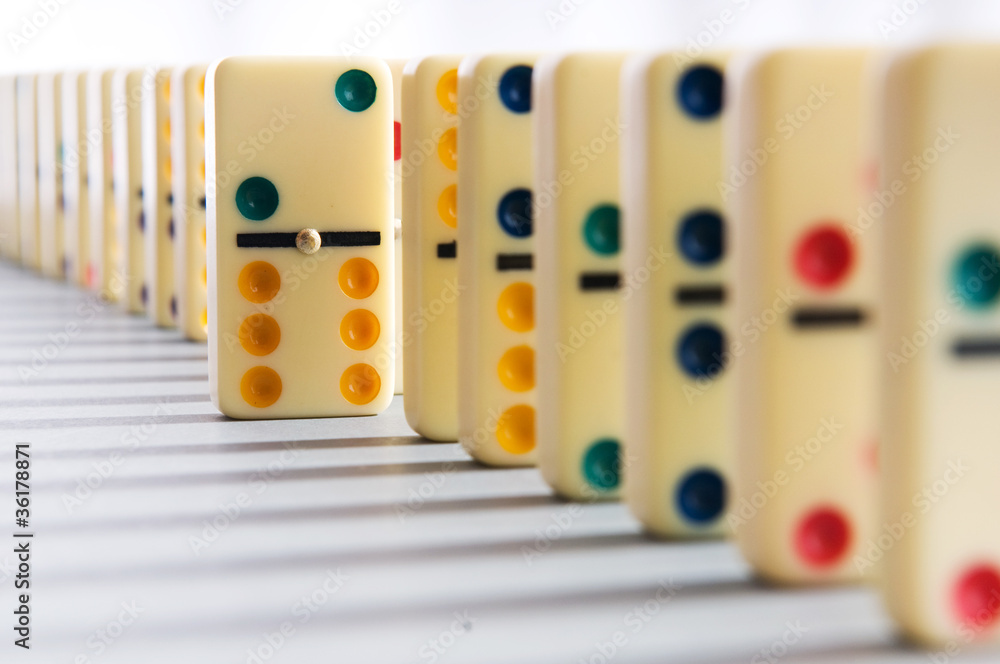 Domino effect with many pieces Domino effect with many pieces