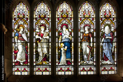 Kylemore abbazia - chiesa gotica - vetrata