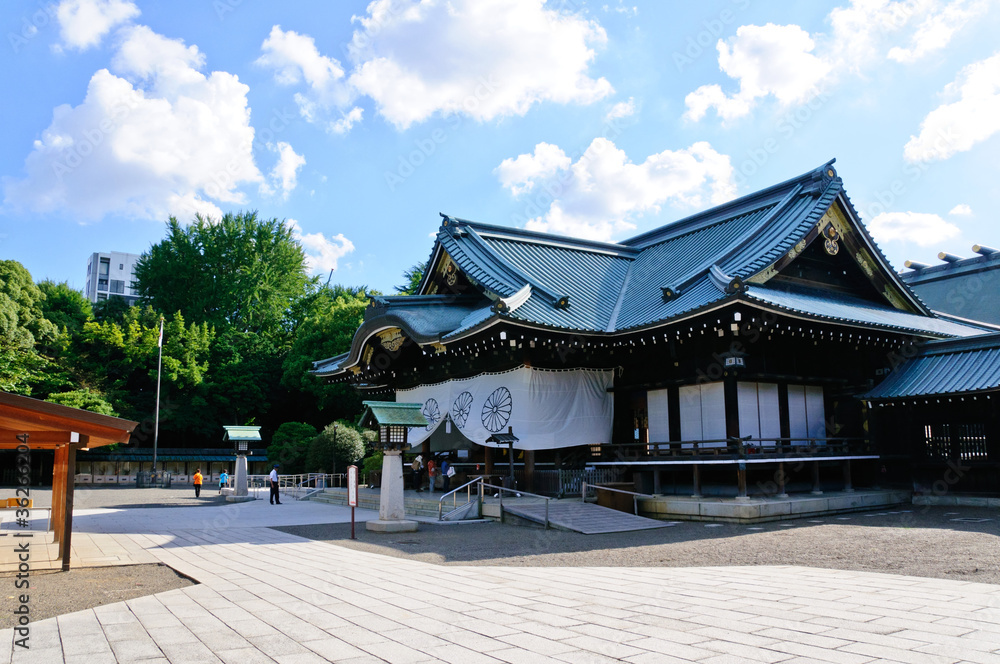 Fototapeta premium Yasukuni Shrine in Tokyo