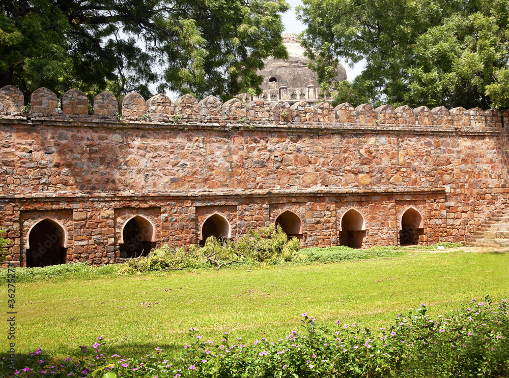 Fototapeta premium Stone Ramparts Sikandar Lodi Tomb Gardens New Delhi India