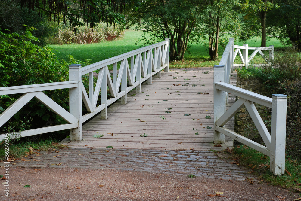 Brücke im Park