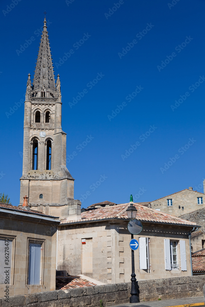 Fototapeta premium Pueblo de Saint Emilion, Gironde, Aquitaine, Francia