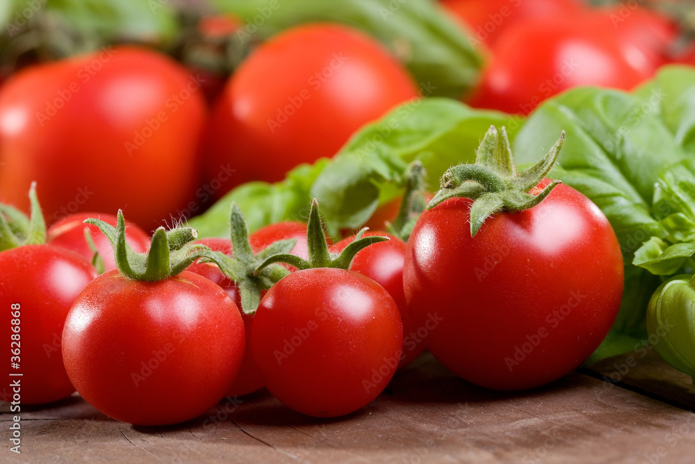 fresh cherry tomatoes fresh cherry tomatoes