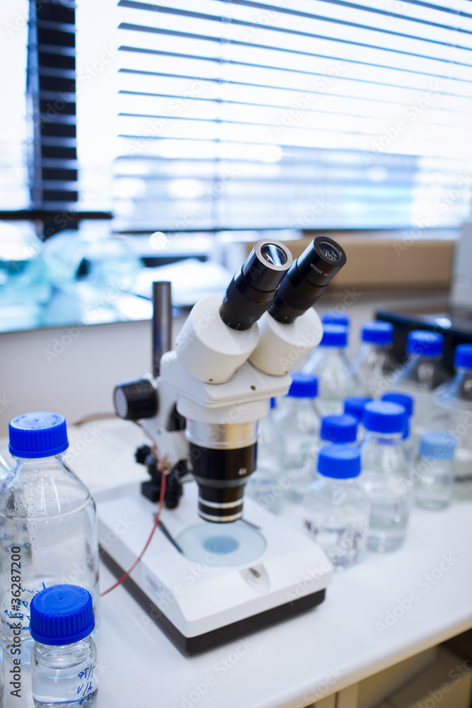 chemistry lab (shallow DOF) chemistry lab (shallow DOF)