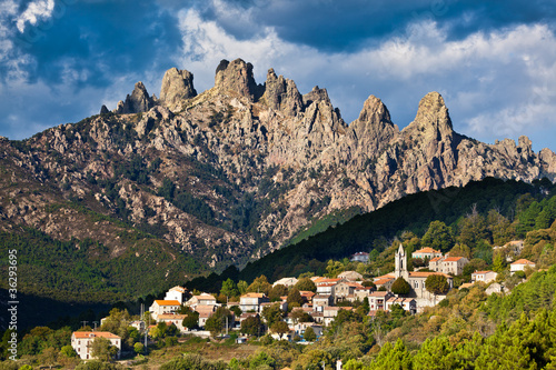 Aiguilles de Bavella, village de Zonza, Corse