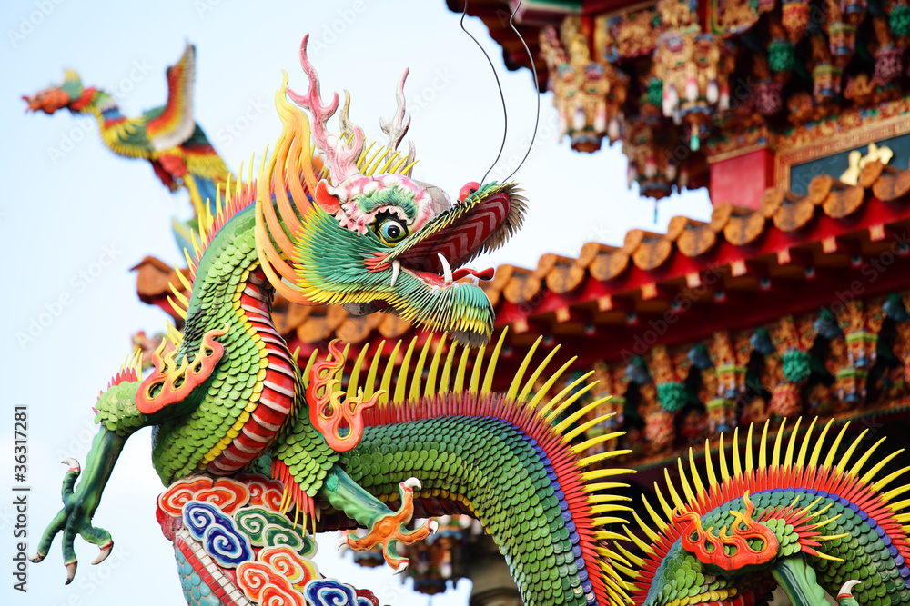 Fototapeta premium Asian temple dragon