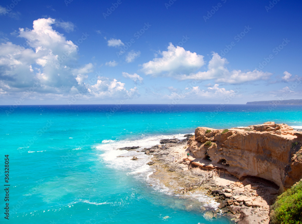 Fototapeta premium Cala en Baster in Formentera mountains