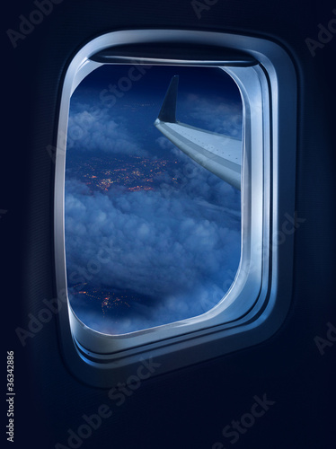 Night flight travel © Anterovium