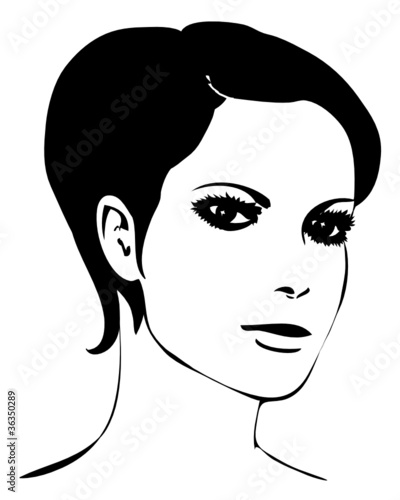 Frau mit kurzem Haar