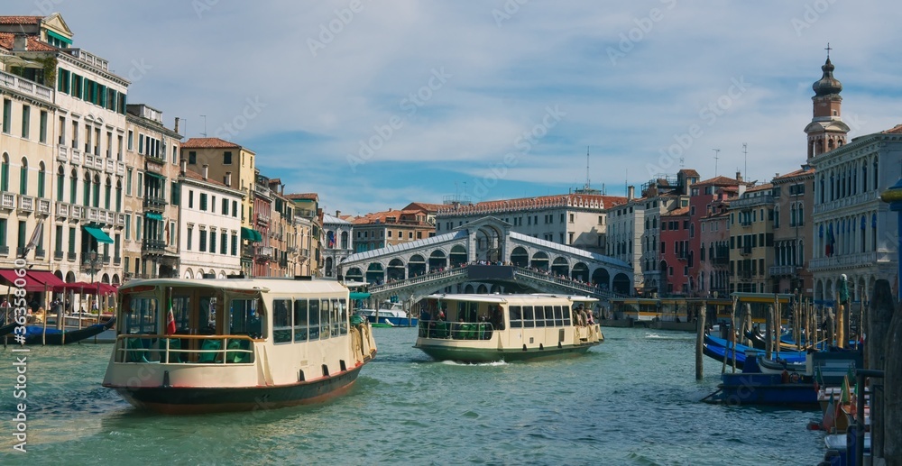 Венеция. Вид у моста Риальто