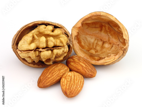 Walnuts with almonds